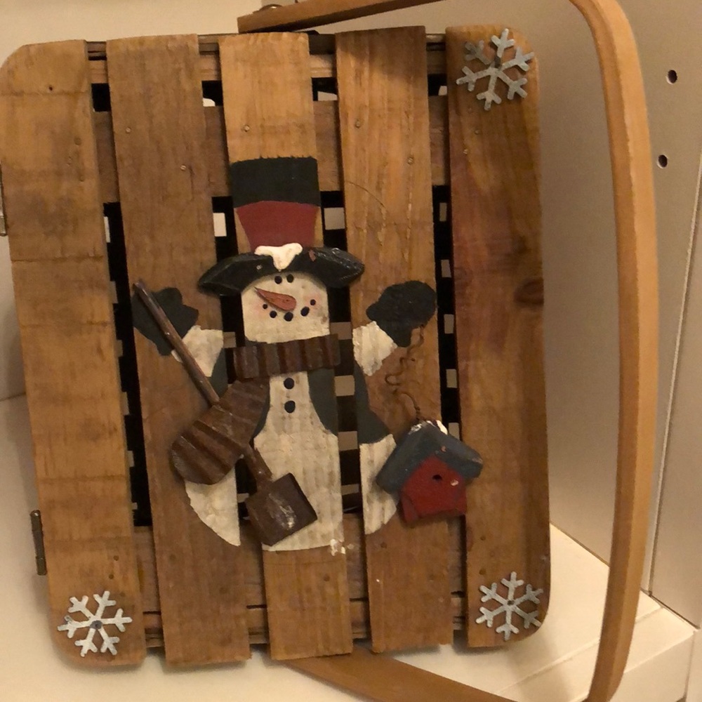 Snowman wicker basket